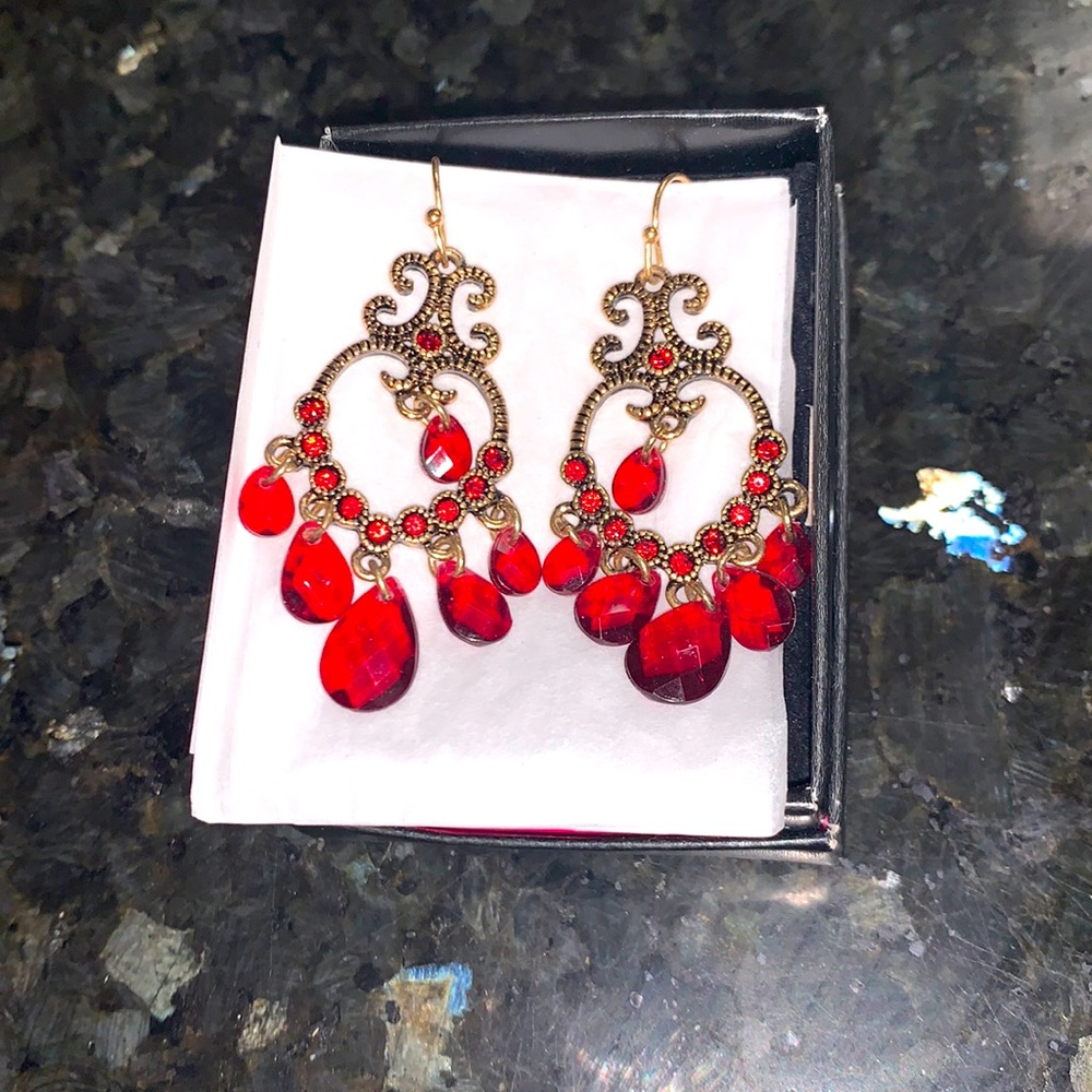 Avon chandelier pierced earrings